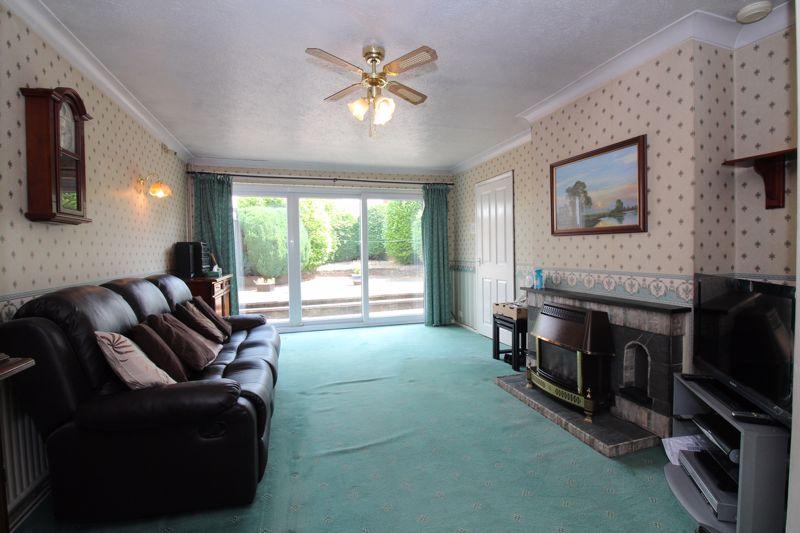Balfour Road, Kingswinford DY6 2 bed detached bungalow for sale £250,000