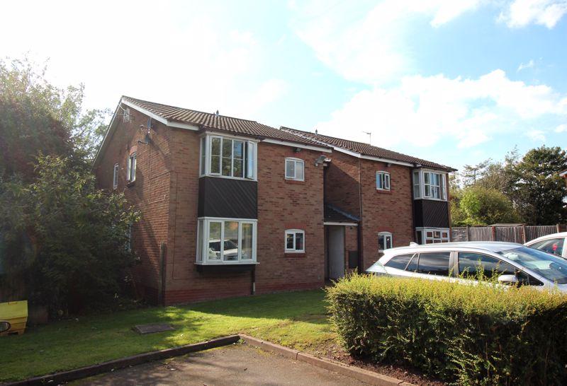 Ragees Road, Kingswinford DY6 1 bed apartment £85,000
