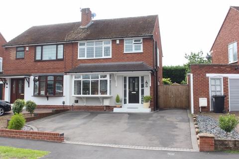 70 Beachcroft Road, Wall Heath, Kingswinford, DY6 0HX