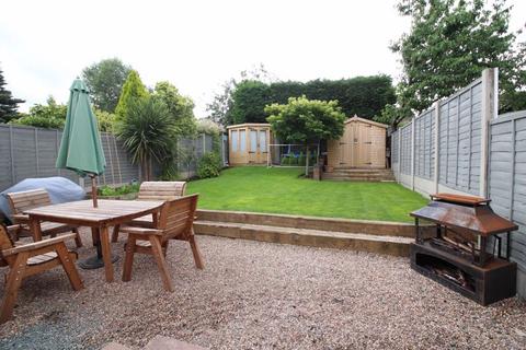 70 Beachcroft Road, Wall Heath, Kingswinford, DY6 0HX