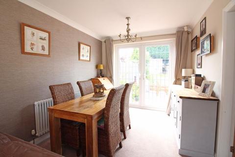 70 Beachcroft Road, Wall Heath, Kingswinford, DY6 0HX
