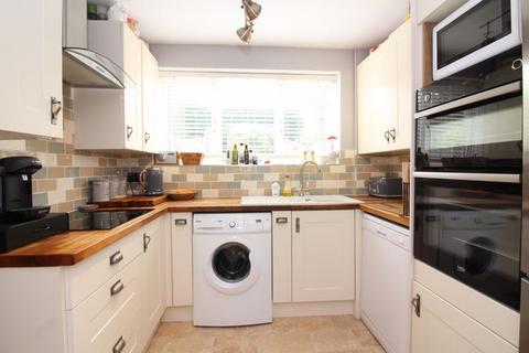 70 Beachcroft Road, Wall Heath, Kingswinford, DY6 0HX