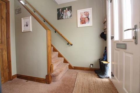 70 Beachcroft Road, Wall Heath, Kingswinford, DY6 0HX
