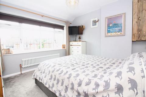 70 Beachcroft Road, Wall Heath, Kingswinford, DY6 0HX