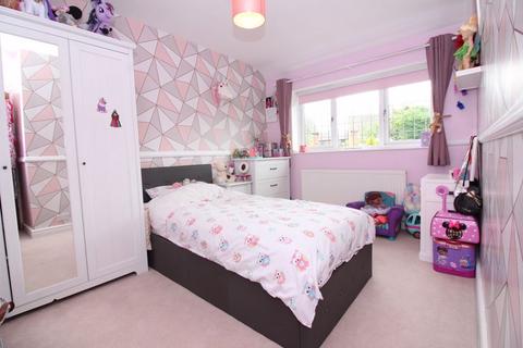 70 Beachcroft Road, Wall Heath, Kingswinford, DY6 0HX