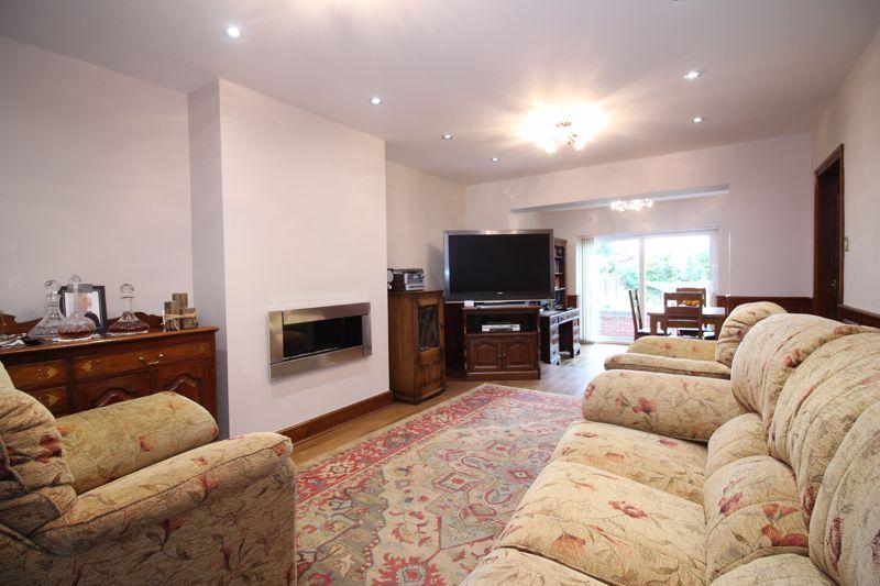 Cot Lane, Kingswinford DY6 3 bed detached house for sale £360,000