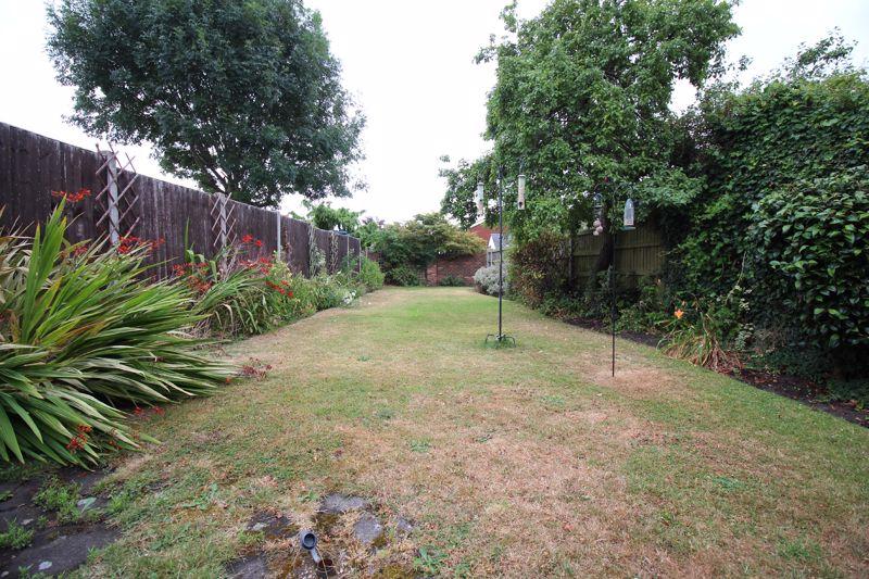 Cot Lane, Kingswinford DY6 3 bed detached house for sale £349,950