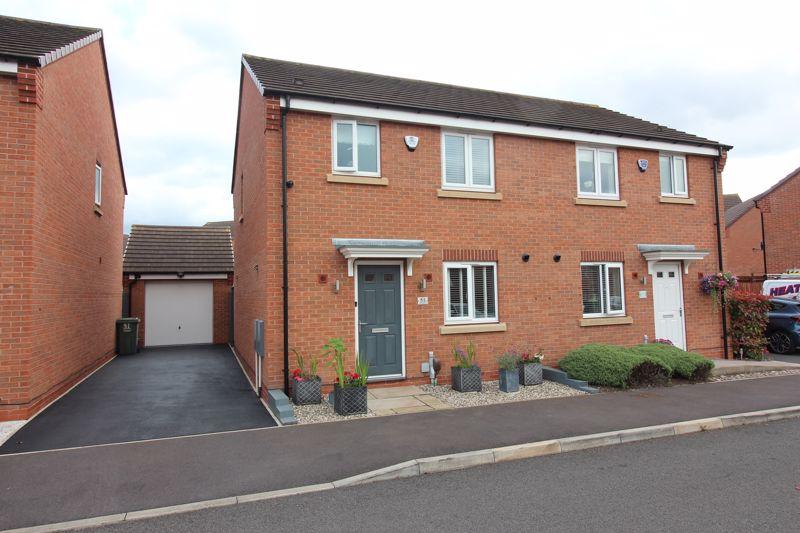 Field Sidings Way, Kingswinford DY6 3 bed semidetached house £255,000
