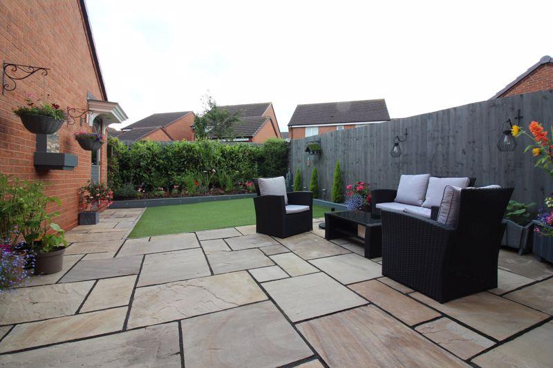 Field Sidings Way, Kingswinford DY6 3 bed semidetached house £255,000