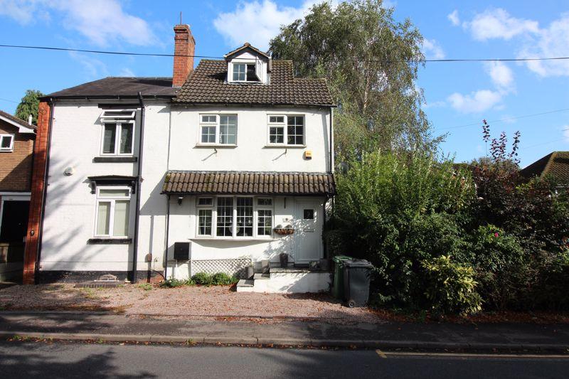 Bells Lane, Stourbridge DY8 3 bed semidetached house for sale £245,000