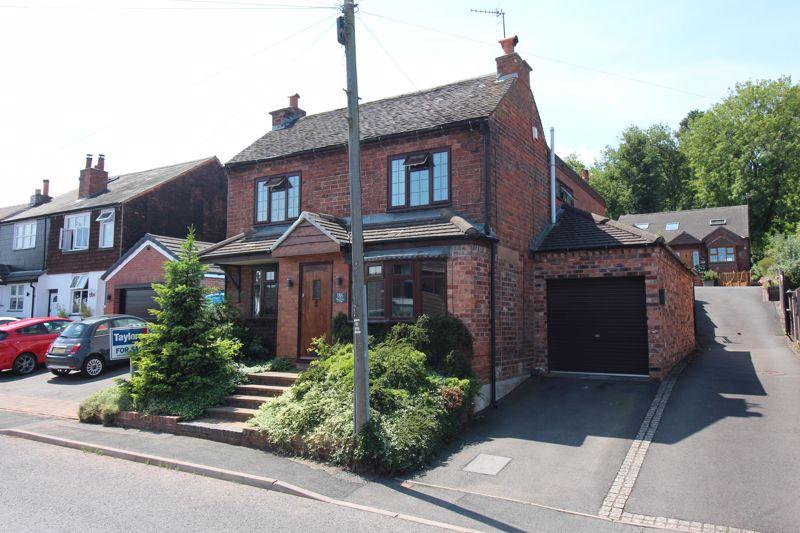 Mount Pleasant, Kingswinford DY6 4 bed detached house for sale £435,000
