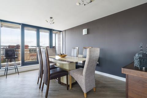 3 bedroom apartment to rent, Mill Road, Gateshead NE8