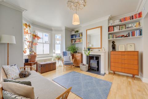 19 Leahurst Road, London, SE13 5HX