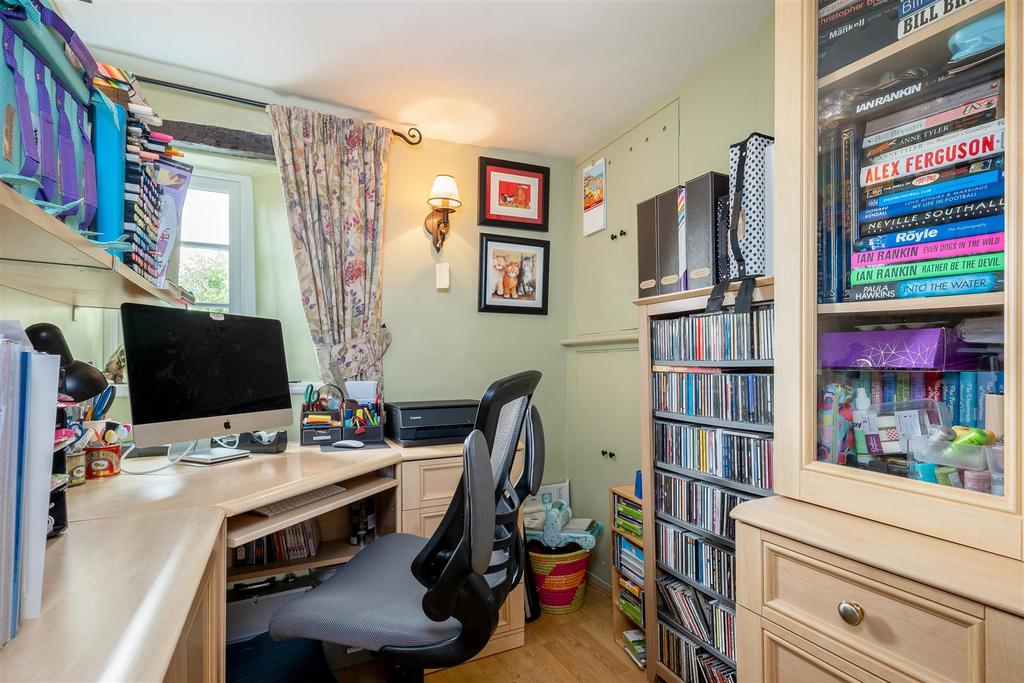 Pixham Cottage-10.jpg