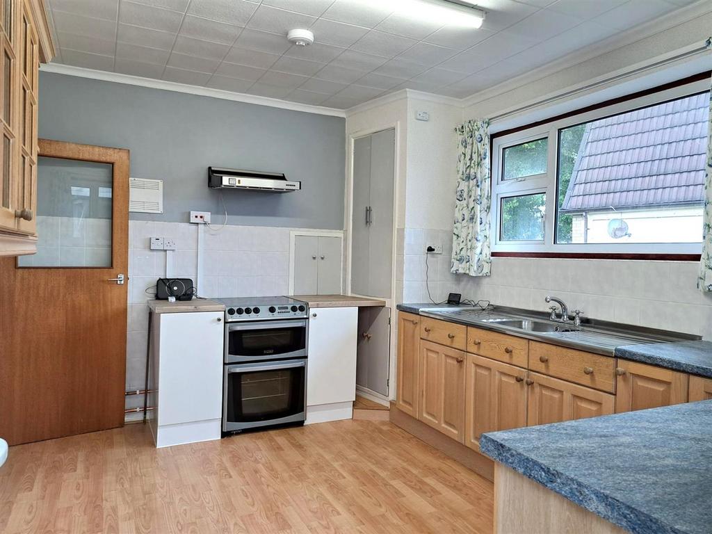 Putson, Hereford 3 bed detached bungalow £950 pcm (£219 pw)