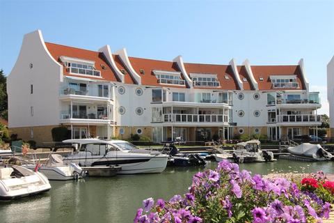 2 bedroom apartment for sale, Moriconium Quay, Lake Drive, Poole