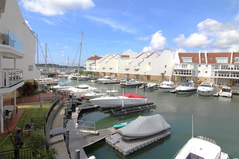 2 bedroom apartment for sale, Moriconium Quay, Lake Drive, Poole