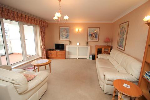 2 bedroom apartment for sale, Moriconium Quay, Lake Drive, Poole