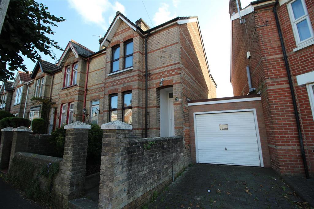 Garland Road, Longfleet, Poole 3 bed house £1,350 pcm (£312 pw)