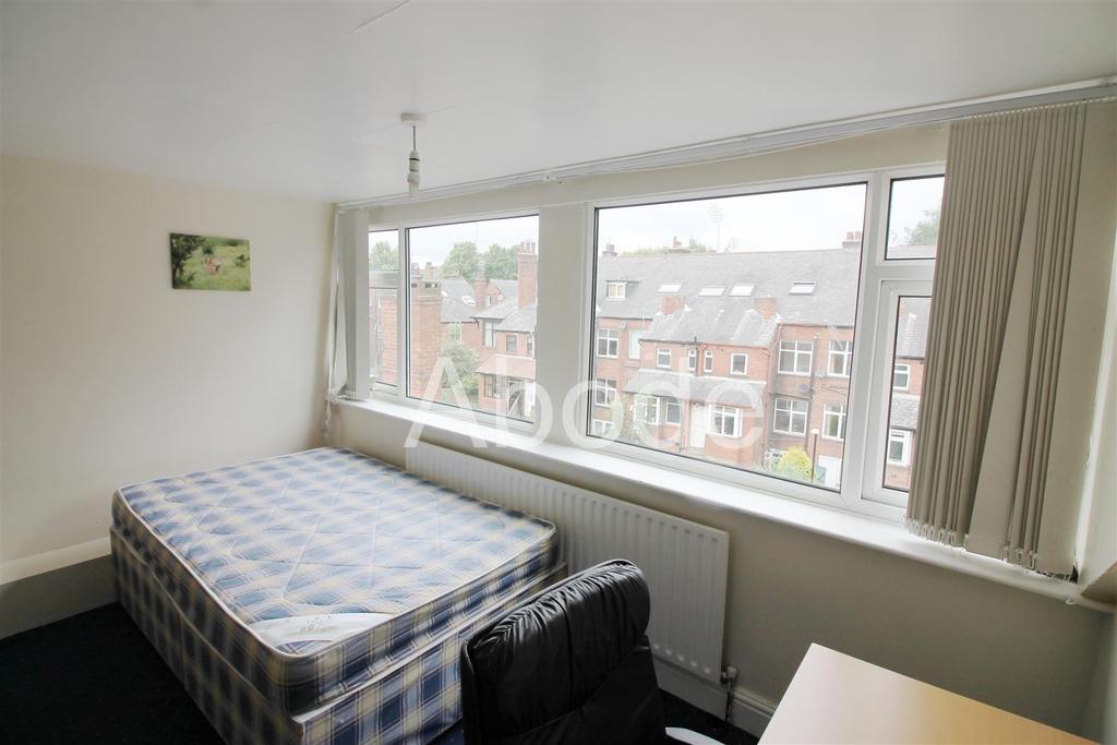 Bainbrigge Road, Headingley, Leeds 9 bed house to rent £5,070 pcm (£