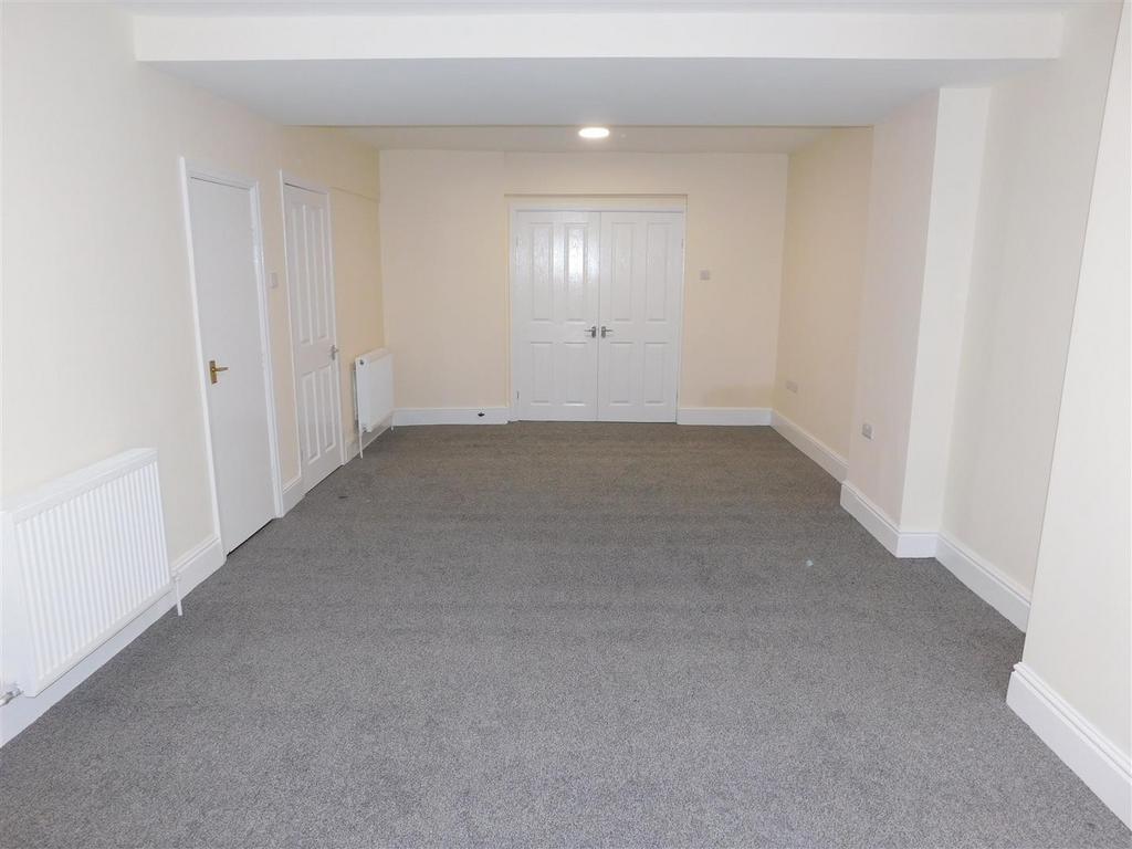 Norman Street, Failsworth, Manchester 3 bed terraced house £1,050 pcm