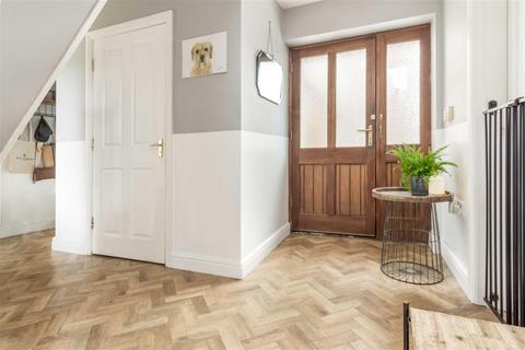 16 Barn Elms, Camblesforth, Selby, YO8 8GY