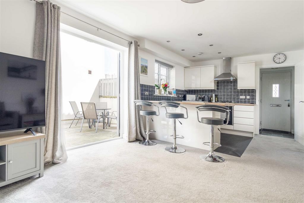 Kitchen/Living Area