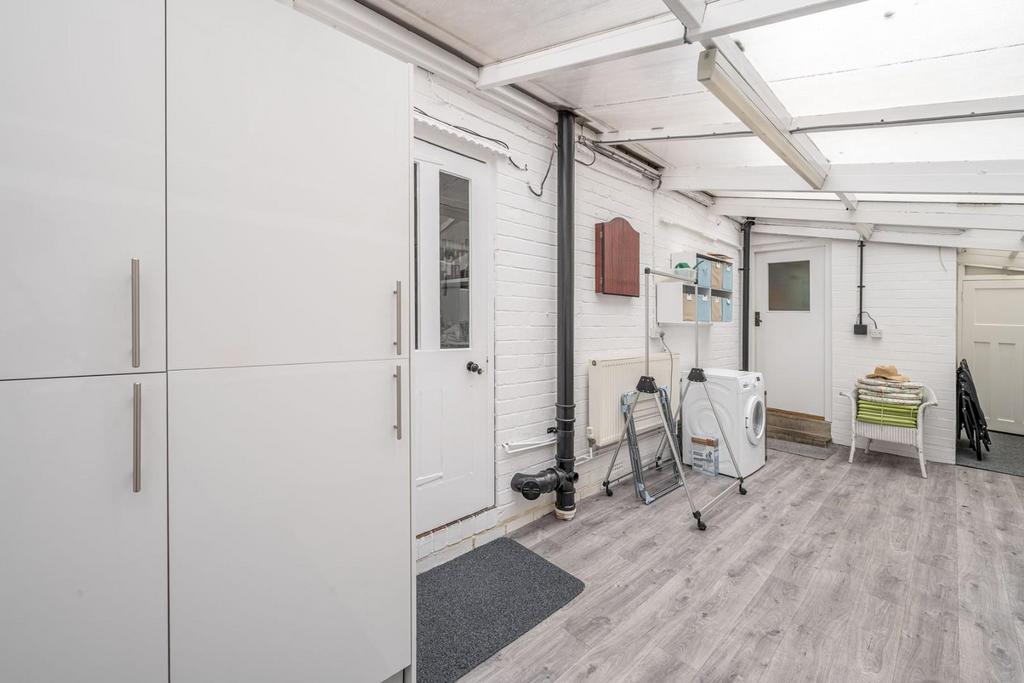 Utility Room 2