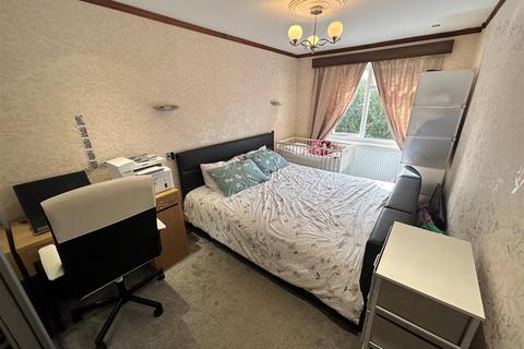 2 bedroom flat for sale, Waltham Abbey