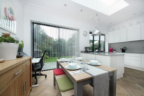 7 Fordhook Avenue, London, W5 3LS