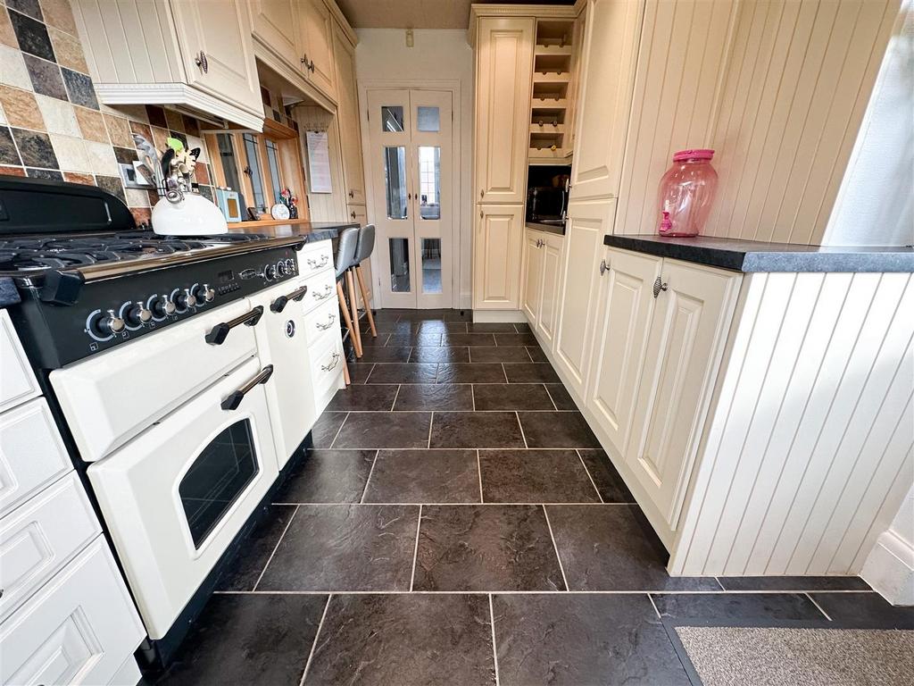 Breakfast kitchen