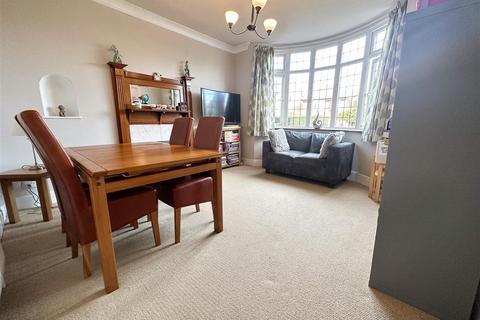 10 Worrall Drive, Worrall, Sheffield, S35 0AT