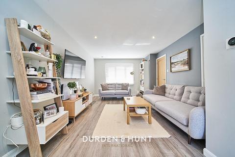 32 Torbitt Way, Ilford, IG2 7TA