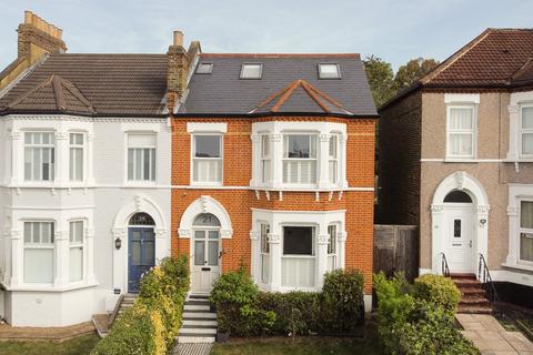 4 bedroom end of terrace house for sale, Abbotshall Road, Catford, London, SE6
