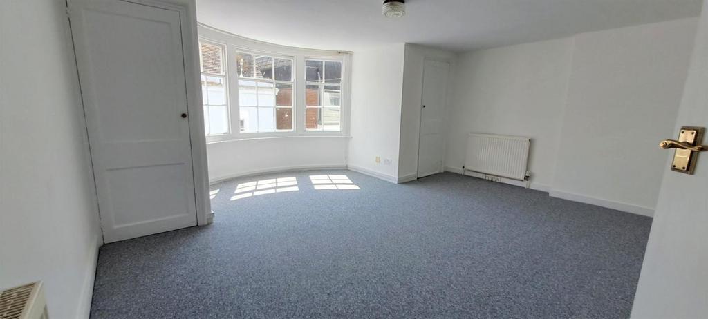 Recepton room shot 5.jpg