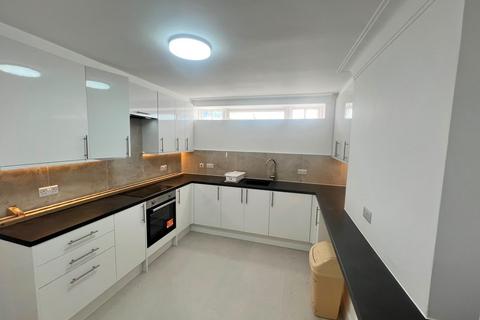 undefined, Room 6 @ Currey Road - Greenford
