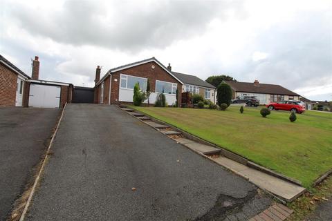 2 bedroom detached bungalow to rent, Patterdale Road, Bolton