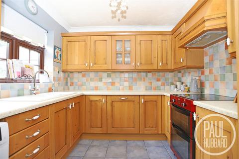 3 bedroom detached house for sale, Kingswood Avenue, Carlton Colville, Suffolk