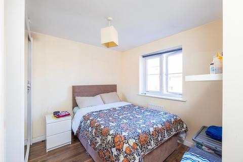 2 Azov Close, Bristol, BS7 0FL