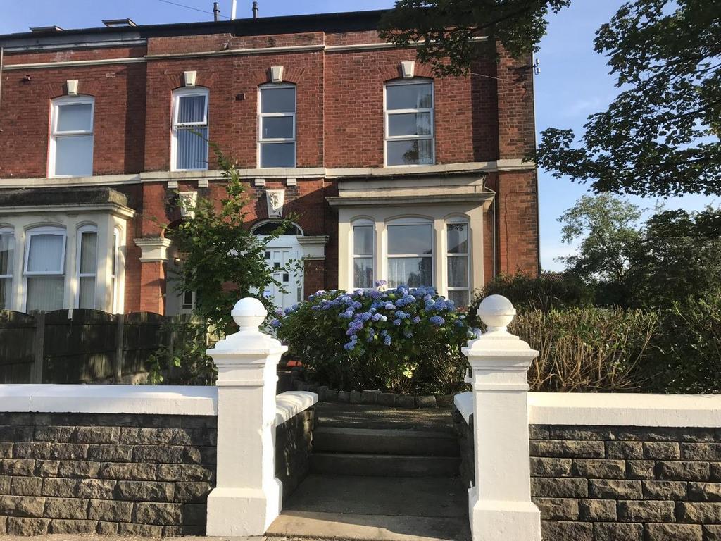 Seymour Road, Bolton 1 bed flat to rent £600 pcm (£138 pw)