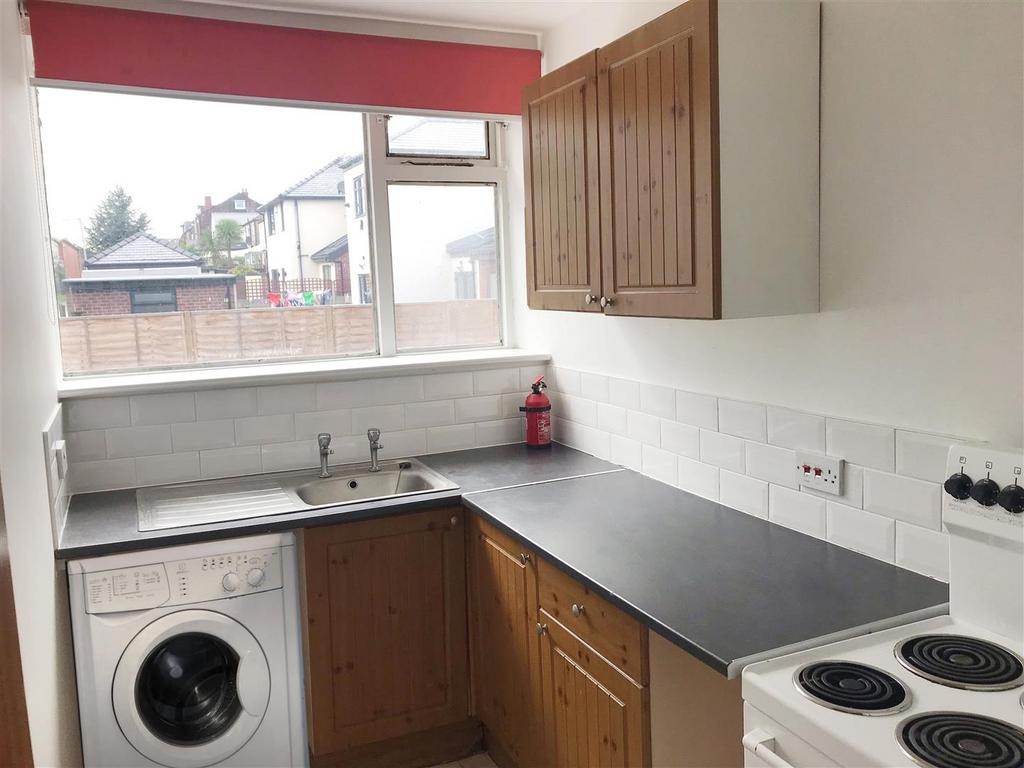 Seymour Road, Bolton 1 bed flat to rent - £600 pcm (£138 pw)
