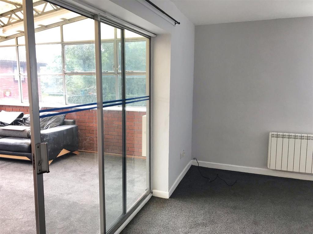 Living room new 5.jpg