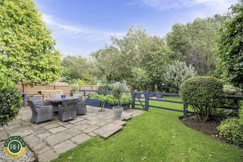 40 Aintree Drive, Balby, Doncaster, DN4 8TU