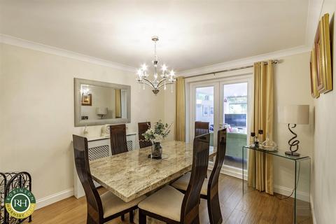 40 Aintree Drive, Balby, Doncaster, DN4 8TU
