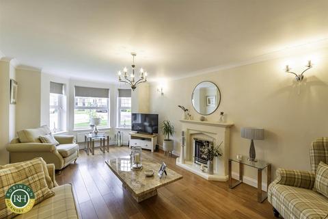 40 Aintree Drive, Balby, Doncaster, DN4 8TU