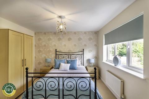 40 Aintree Drive, Balby, Doncaster, DN4 8TU