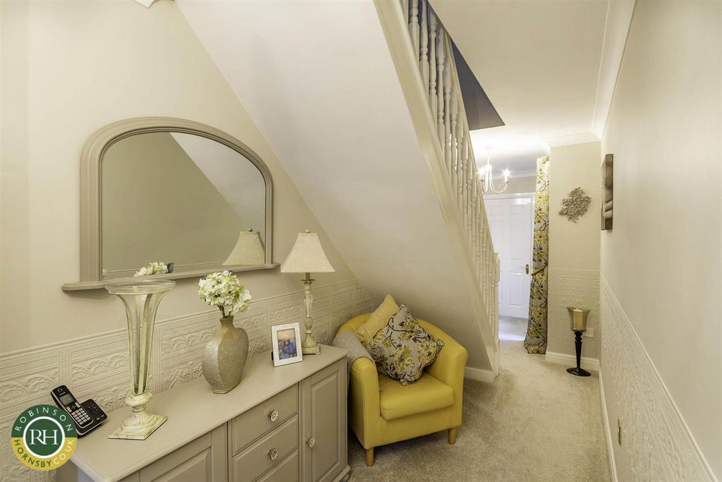 Pool Drive, Bessacarr, Doncaster 4 bed detached house £440,000