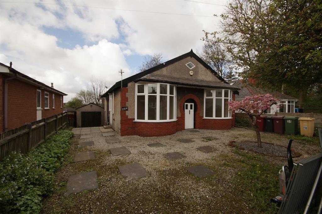 Manchester Road, Blackrod 2 bed detached bungalow £650 pcm (£150 pw)