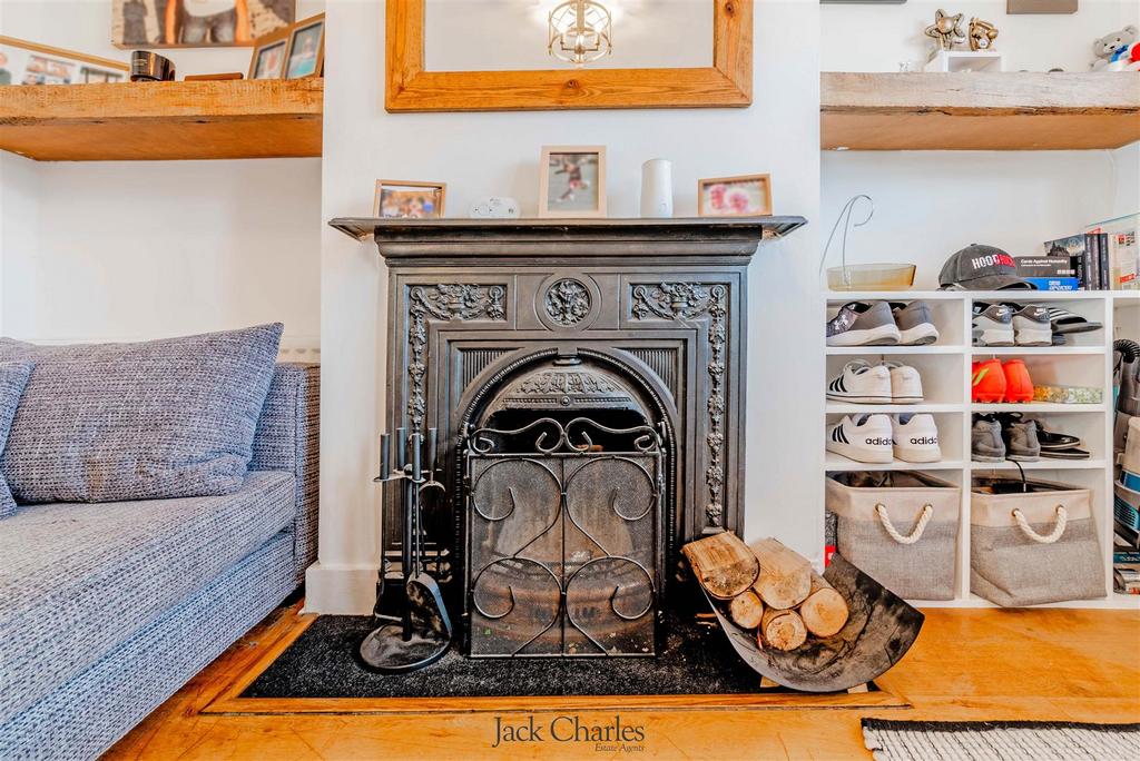 Hartley Road, Cranbrook 3 bed terraced house for sale £375,000