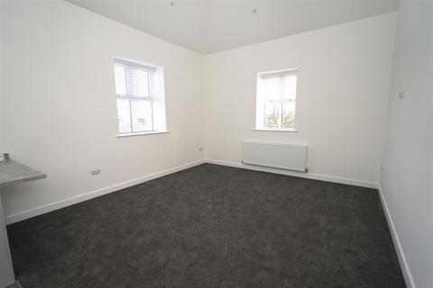 2 bedroom flat to rent, High Street, Belmont, Bolton